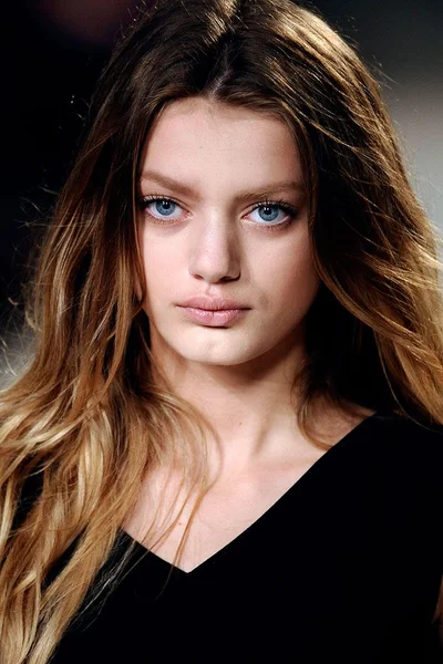Look 11